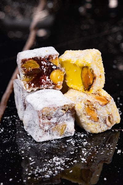 SAFRANTAT Famous Turkish Delight with Safranball Glucose-Free - Pistachio, Net 580 Gr