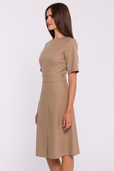 Stylove A trapeze dress with a pleat