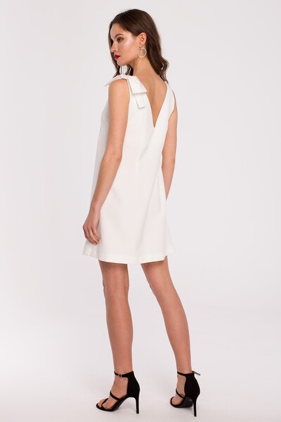 Makover A-line dress with a bow on the shoulder