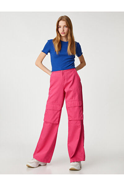 Koton Crop T-shirt με κοντομάνικο λαιμόκοψη με υφή