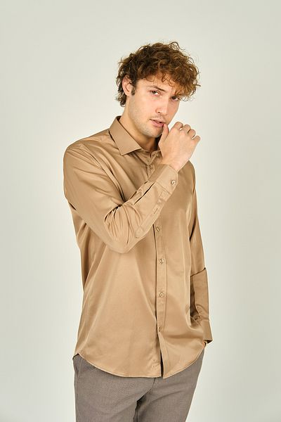 figs Мъжка риза Slim Fit от лъскав памук - дълъг ръкав, камила 0013