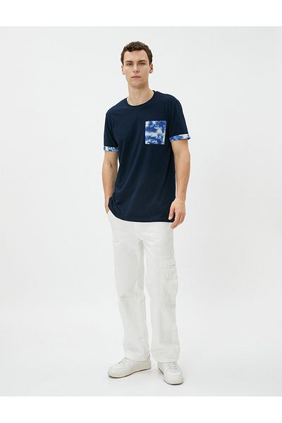 Koton Slim Fit T-Shirt Crew Neck Pocket Λεπτομερής τυπωμένη περίληψη