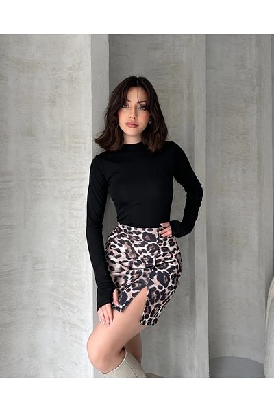 Laviera Women's White Leopard Patterned Mini Skirt