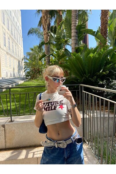 1blood Beyaz Future Milf Siyah Yazılı Kırmızı Yıldız Detail Bluz Body Crop Top