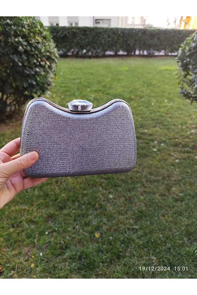 lowell home Geantă pentru rochie de seară cu cataramă de culoare gri