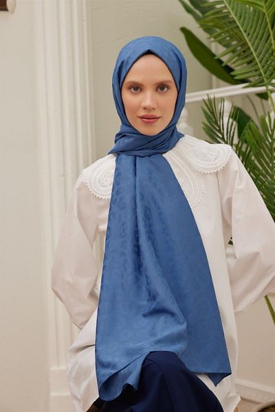 QUM İPEK Ιταλικό σάλι ζακάρ με μοτίβο Indigo Leopard