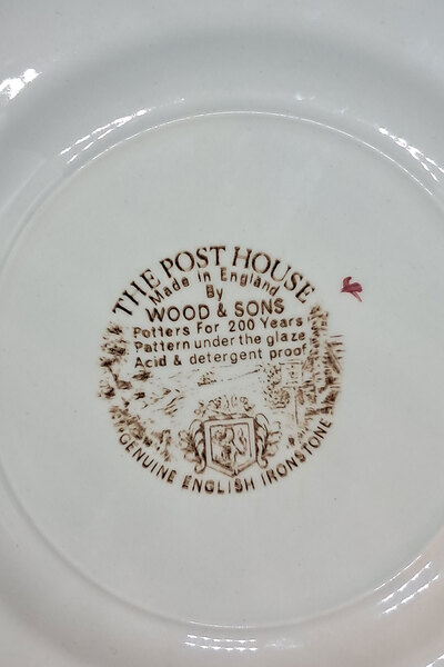 ABBETC Wood & Sons Post House Vintage Cake Plate 20 cm