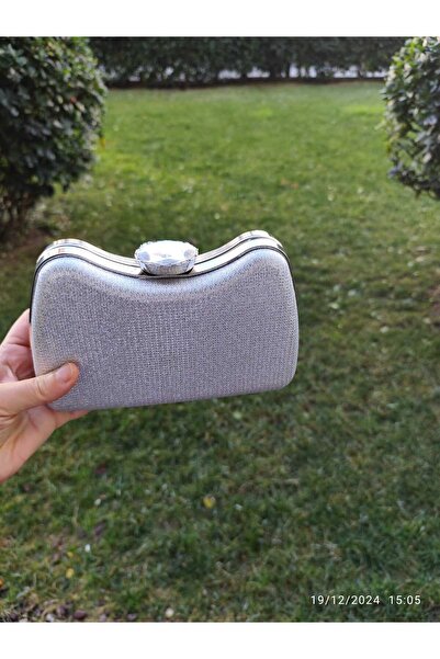 lowell home Сріблясто-сіра сумочка з деталями з металу, нова модель