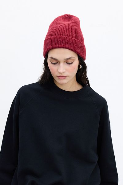 Manuka Rote gerippte Strickmütze