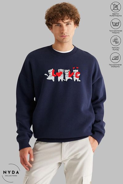 Nyda Collections Унисекс суитшърт с дълъг ръкав, щампа "Love Cat", кръгло деколте, без качулка и повдигнати връзки