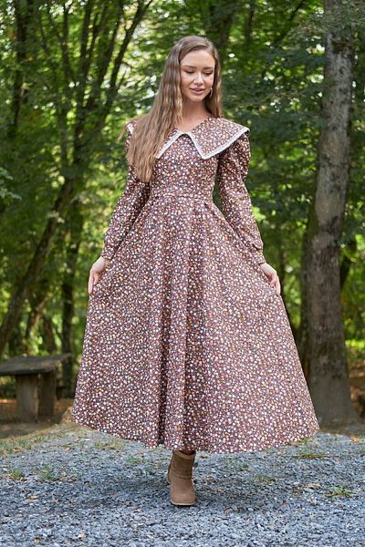 KÜÇÜĞÜM BUTİK Braunes, langärmliges, ausgestelltes Kleid mit Blumenmuster und großem Vintage-Kragen