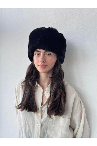 Retrobird Women's Black Furry Heart
