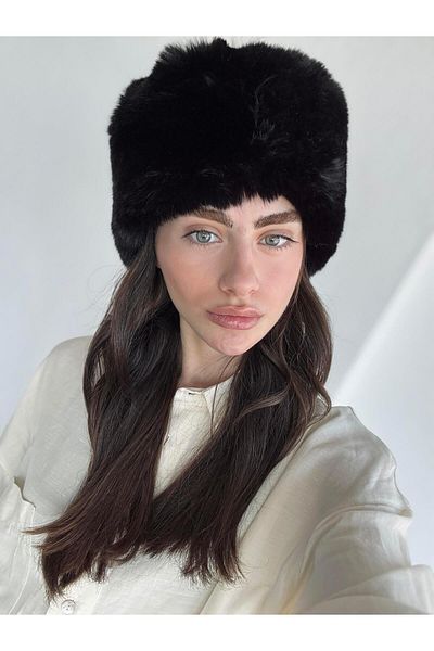 Retrobird Women's Black Furry Heart