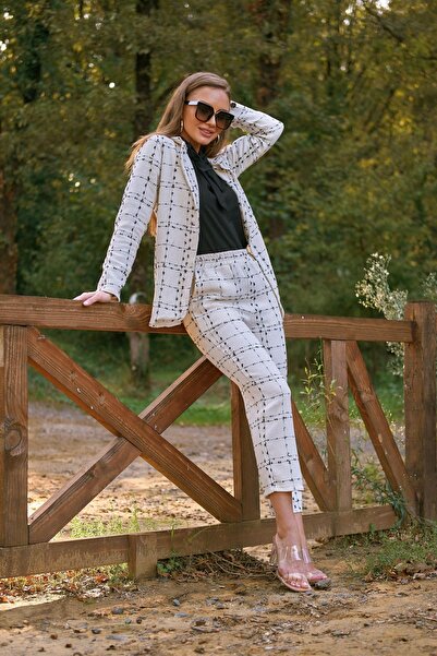 KÜÇÜĞÜM BUTİK Білий твітовий піджак з ґудзиками та штани (ПІДЖАКОМ-ШТАНИ)