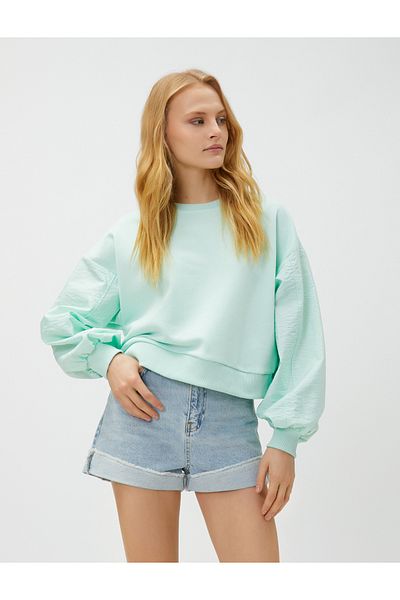 Koton Crop-Sweatshirt mit Ärmeldetail