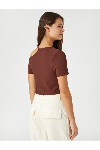 Koton Crop triko s krátkým rukávem s okýnkem s detailním výstřihem