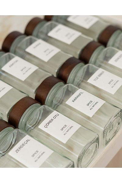 KaiHome Set of 12 Glass Acacia Lid Square Spice Racks (14 Labels)