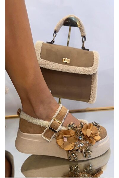 Giydim Gidiyor Коричневі замшеві лофери - квітковий візерунок Selen