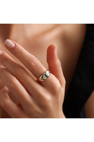 Sembol Gold Emerald Taşlı Altın Yüzük