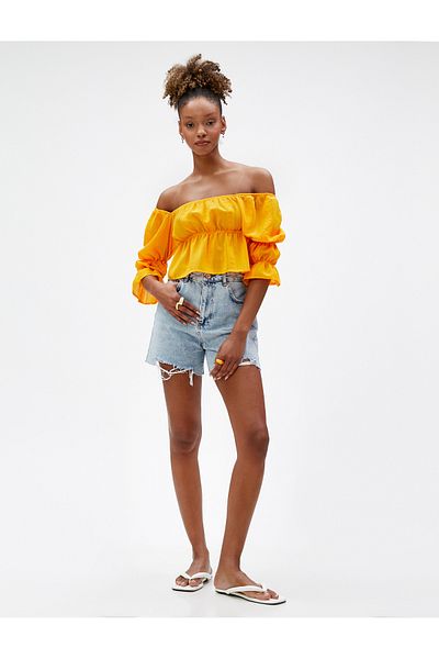 Koton Μπλούζα Madonna Neck Off Shoulder που συγκεντρώνει λεπτομερή ανάγλυφα μισά μανίκια