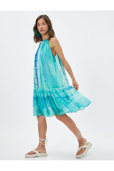 Koton Şahika Ercümen Midikleid – Neckholder-Kragen und Batikmuster
