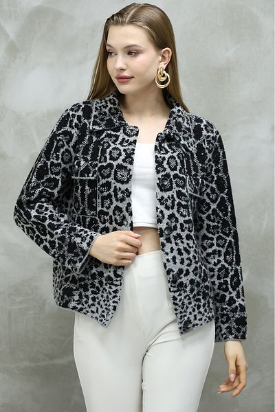 VEGENZE Women's Anthracite Leopard Crew Neck Buttoned Wool Cardigan
