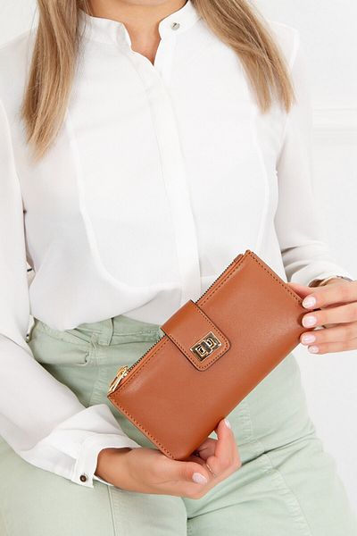 Newish Women's Wallet Accessory and Card Holder Stylish Soft Textured Tan