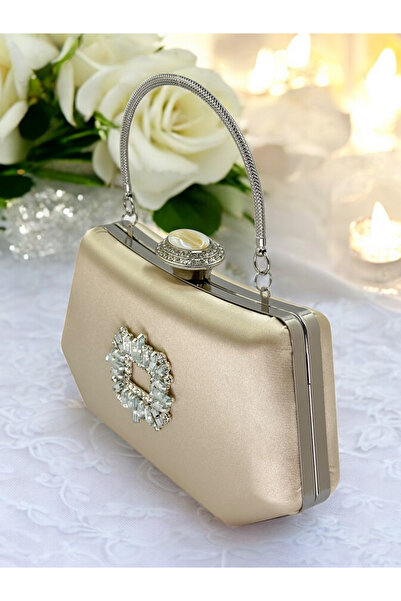 Biçanta Τσάντα βραδινού φορέματος με μεταλλική λαβή σε χρώμα Nude Silver Crys...