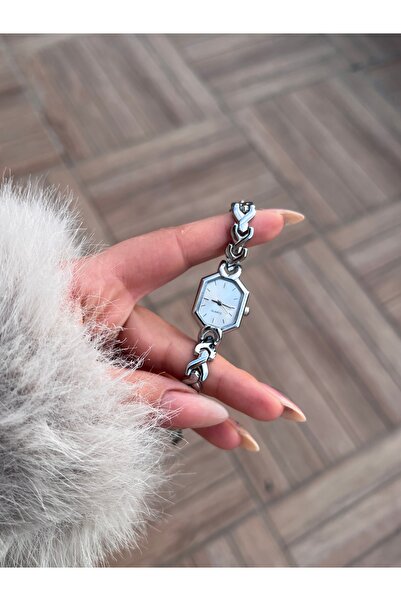 İnogge الحد الأدنى من ساعة اليد النسائية مع حزام شبكي فضي