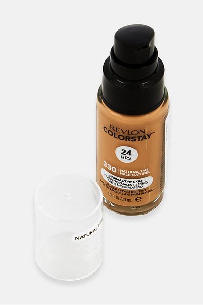 Revlon ريفلون كريم أساس سائل للمكياج كولور ستاي 330 تان طبيعيRevlonFacesBeige
