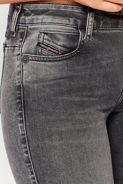 Diesel Women D-jevel Slim Fit Wash Stretchable Denim, Grey