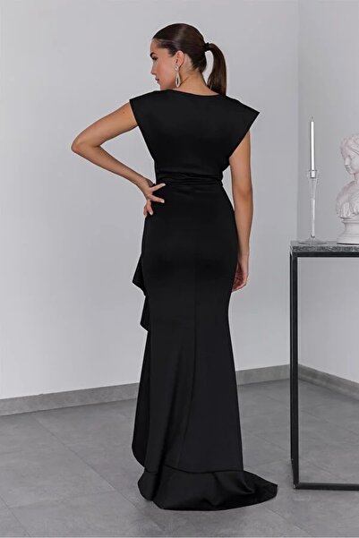 bayansepeti Kadın Esnek Scuba Kumaş Kruvaze Yaka Volan Detaylı Kolsuz Maxi Siyah Abiye Elbise 582443
