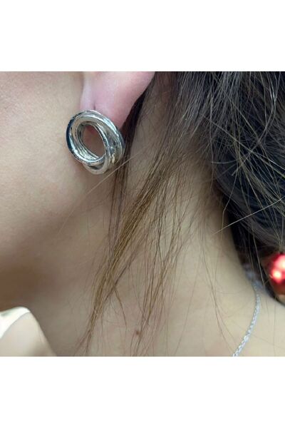 Store Gümüş Renk Gül Desenli Kararmaz Küpe