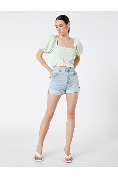 Koton Crop μπλούζα με μπαλόνι μανίκι βολάν με τετράγωνο λαιμό