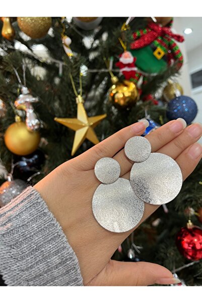 Buse Nur Uyar Gümüş Renk Oval Sallanan Küpe