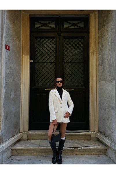 Büşra Ayhan New Trend White Color Fur Jacket