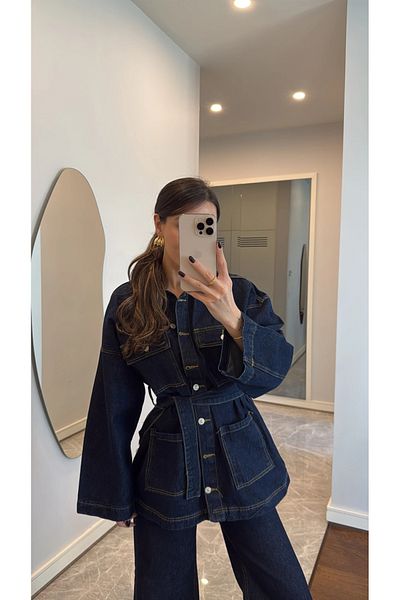 My Blog Marineblaue, übergroße Jeansjacke mit Gürtel, Knöpfen und Taschen – 240210