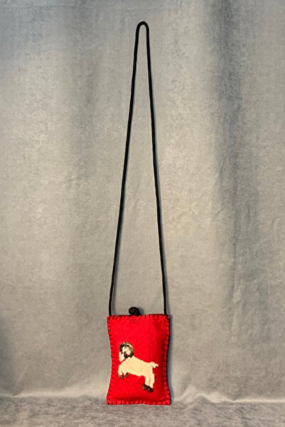 Uretti - Tülin 3528 Ручна робота з вишивкою, сумочка з фетру - червона