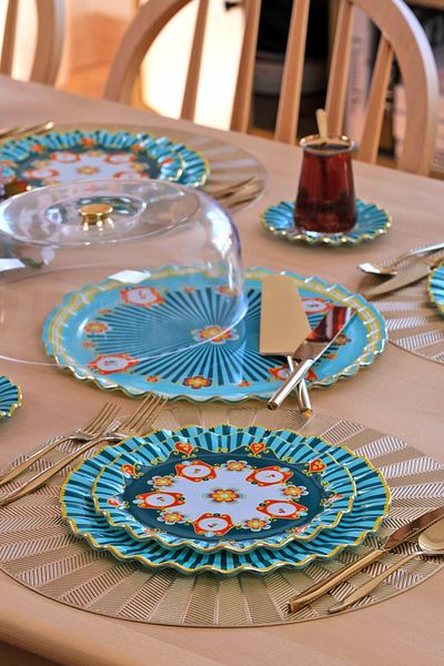 Glore Madeira Gold Gilded 6-Piece 33-Piece Cake Tea Serving Catering Set