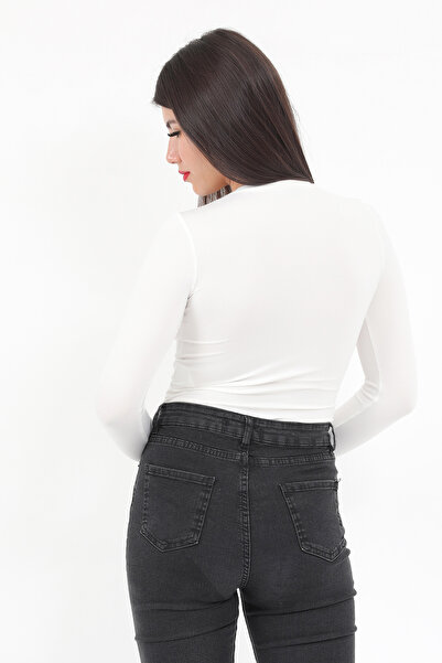 GİYSA Women's Ecru Crew Neck Long Sleeve Stretchy Snap Bodysuit - 2439