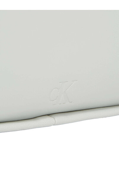 Calvin Klein KNOTTED SHOULDER BAG26