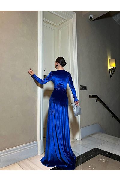 Trendusfashion Velvet Fabric Evening Dress with Stone and Slit Detail