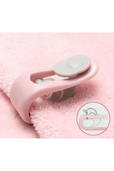RAMDET 4 Pieces Practical Latched Blanket Quilt Fixing Clip - Pillowcase Holder, Duvet Cover Fixator