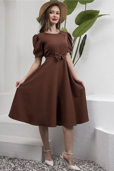KÜÇÜĞÜM BUTİK Rochie evazată cu lungime midi, cu mâneci pepene verde crepon maro