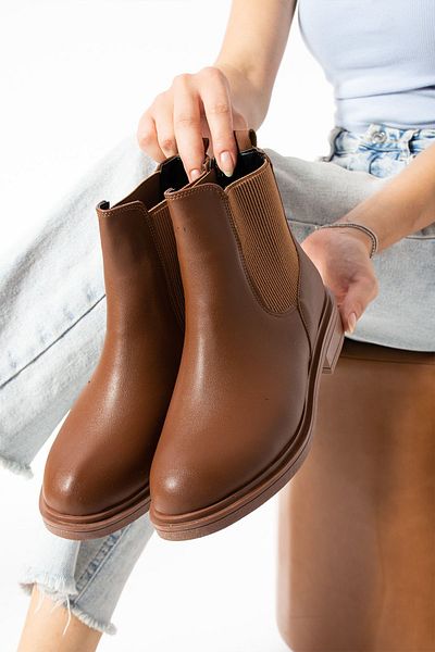 Moda Devrin Tan Women's Elastic Boots