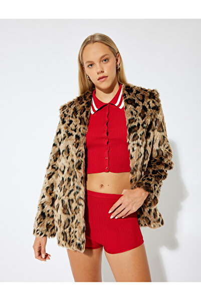 Koton Παλτό από ψεύτικη γούνα με λεοπάρ μοτίβο - Λεπτομέρεια γιακά σάλι και τ...
