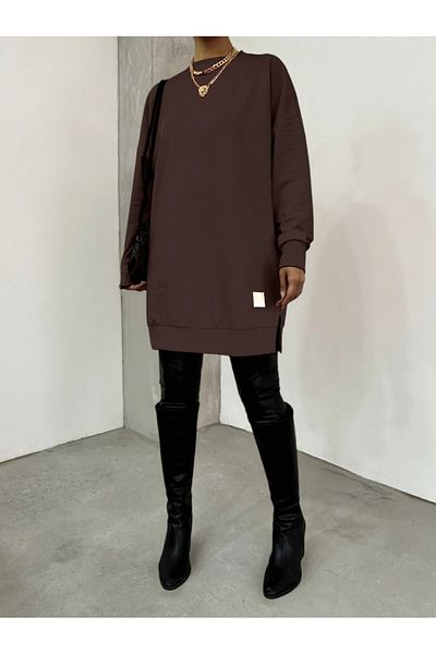 Modamorfo Crested Sweat mit Rundhalsausschnitt und Schlitz – braun