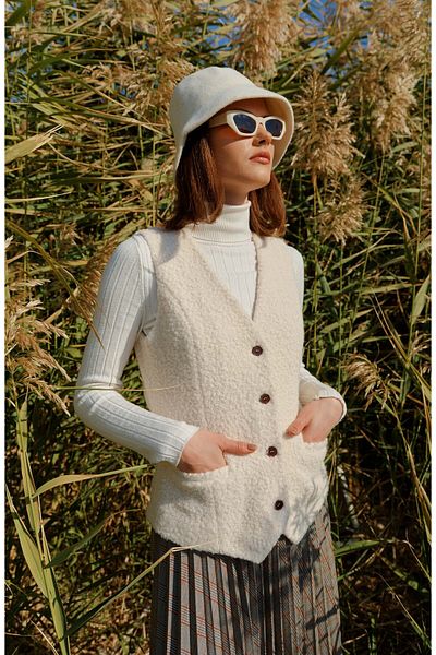Fatma Atasoy Midi Ecru Teddy Vest