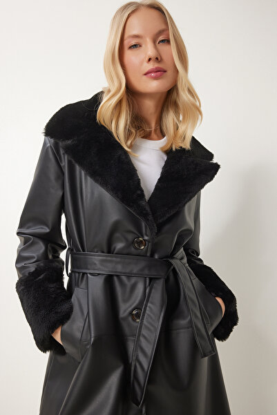 Happiness İstanbul Dámský kabát z umělé kůže s černým kožešinovým límcem RV00140