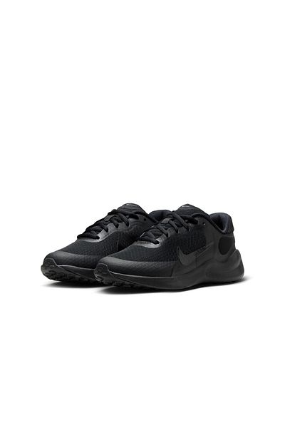 Nike Revolution 7 - Lightweight and Comfortable Cutting